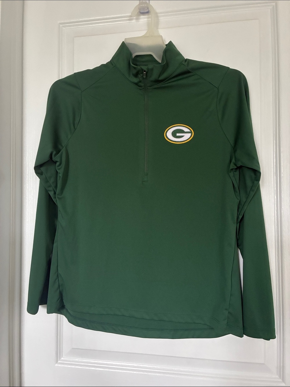 Antigua Green Packers Half-Zip Pullover with Team Logo